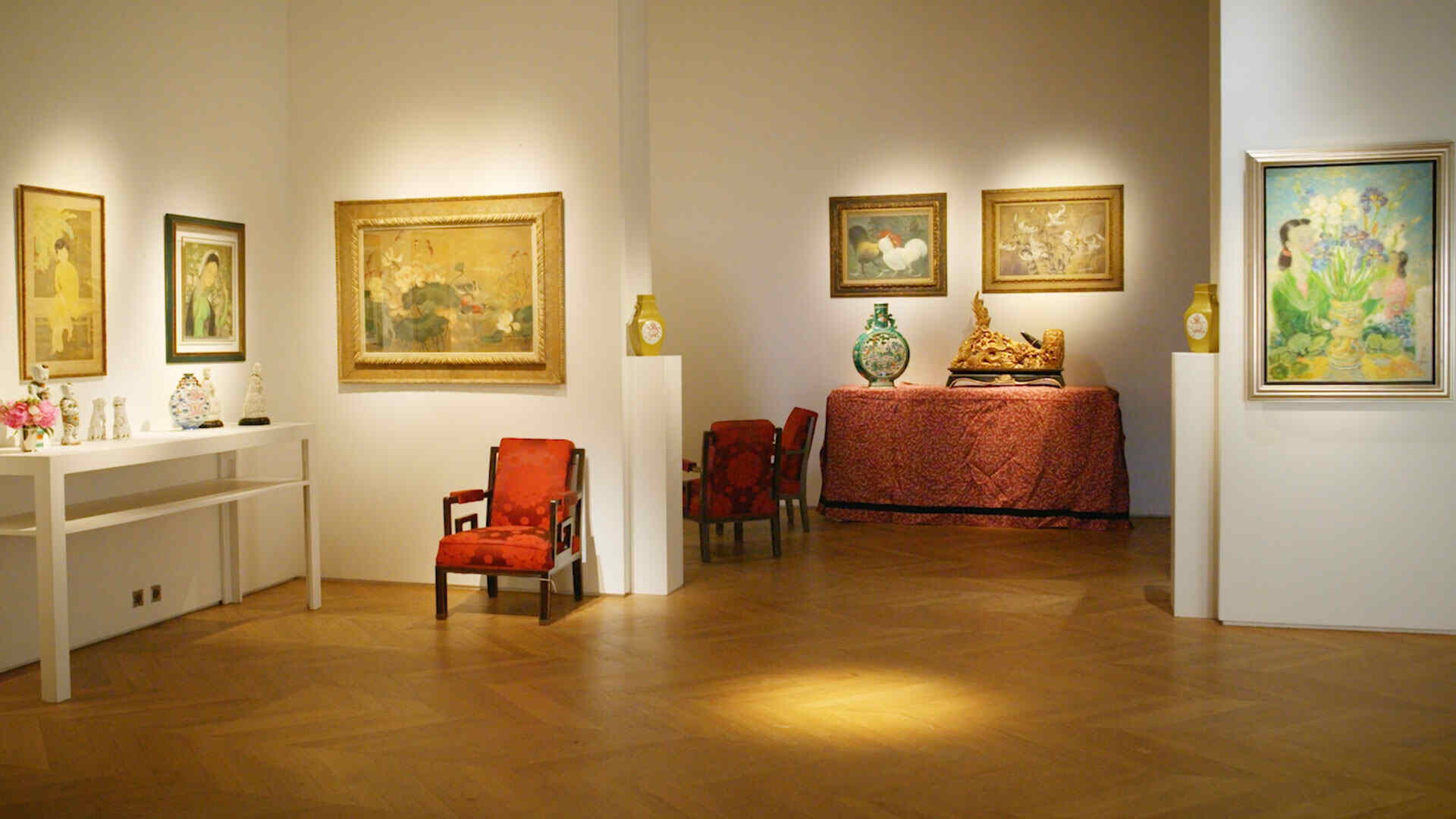 Không gian phòng tranh nhà sưu tập hoàng thân Bửu Lộc